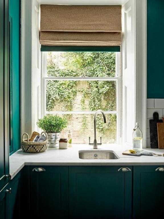 Apartment Maisonette With Hot Tub At 13 Rivers Street Bath