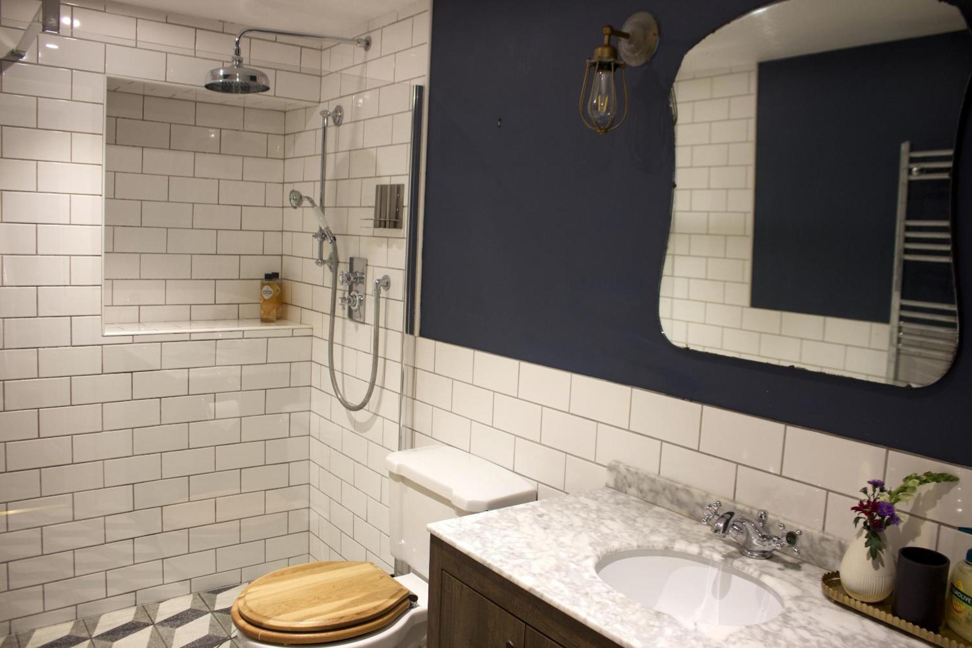 Apartment Maisonette With Hot Tub At 13 Rivers Street Bath
